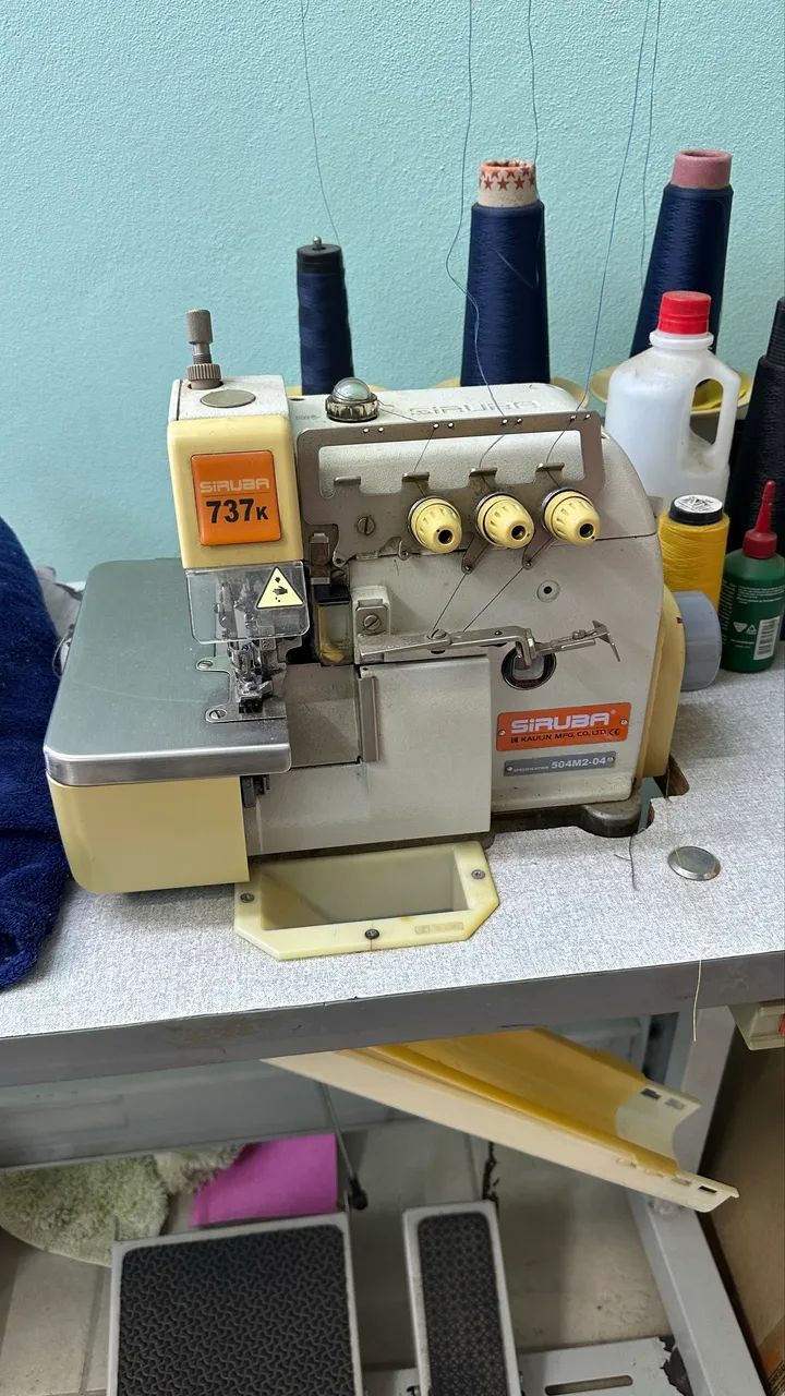 Máquina de costura overloque 
