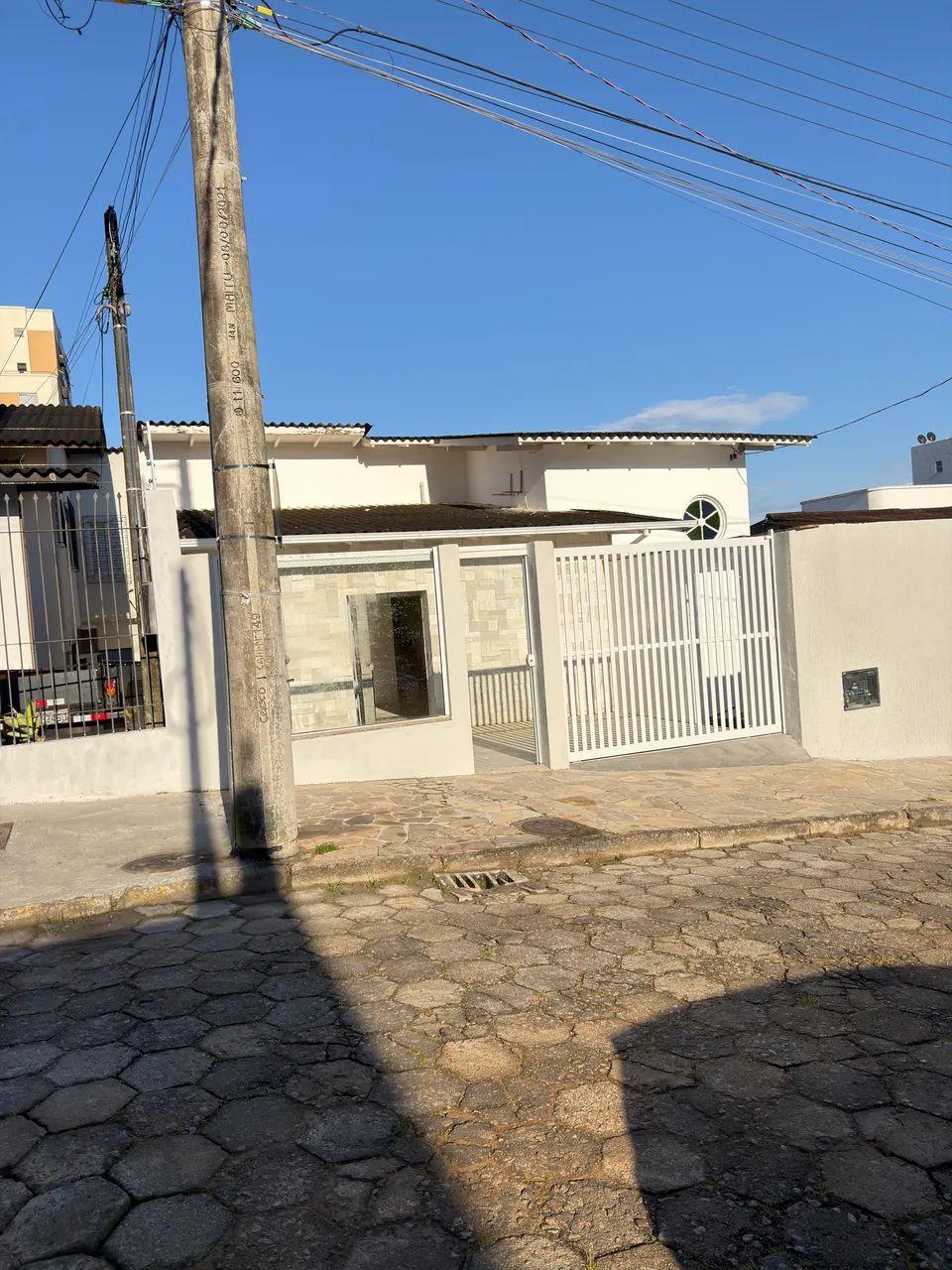 ALUGUEL - Casa 3 quartos - Barreiros. 