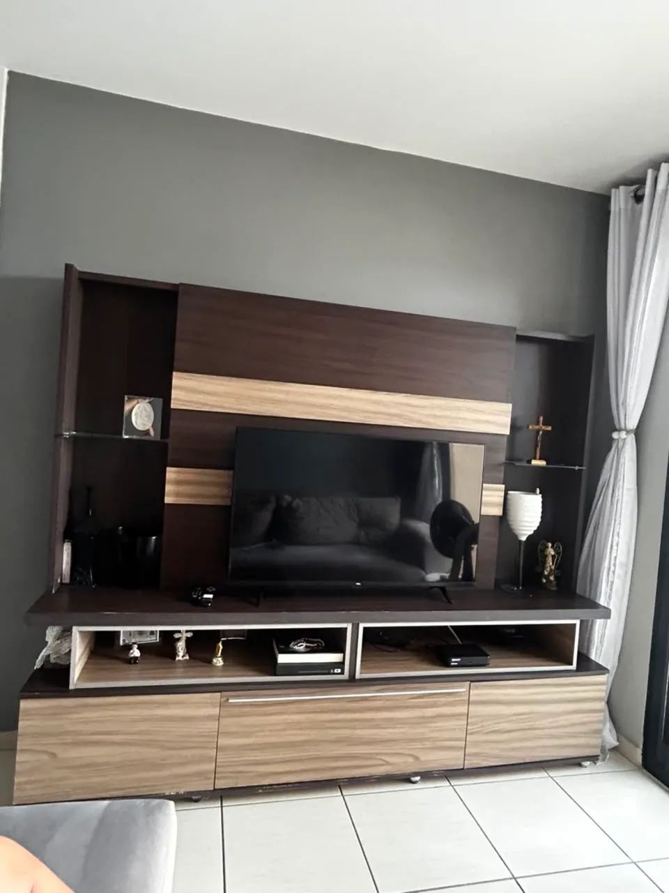Rack e painel de TV 