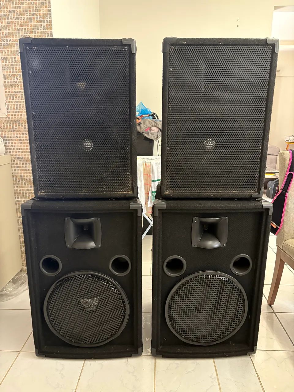 Caixas de som passiva de 15 e de 12. Oversound