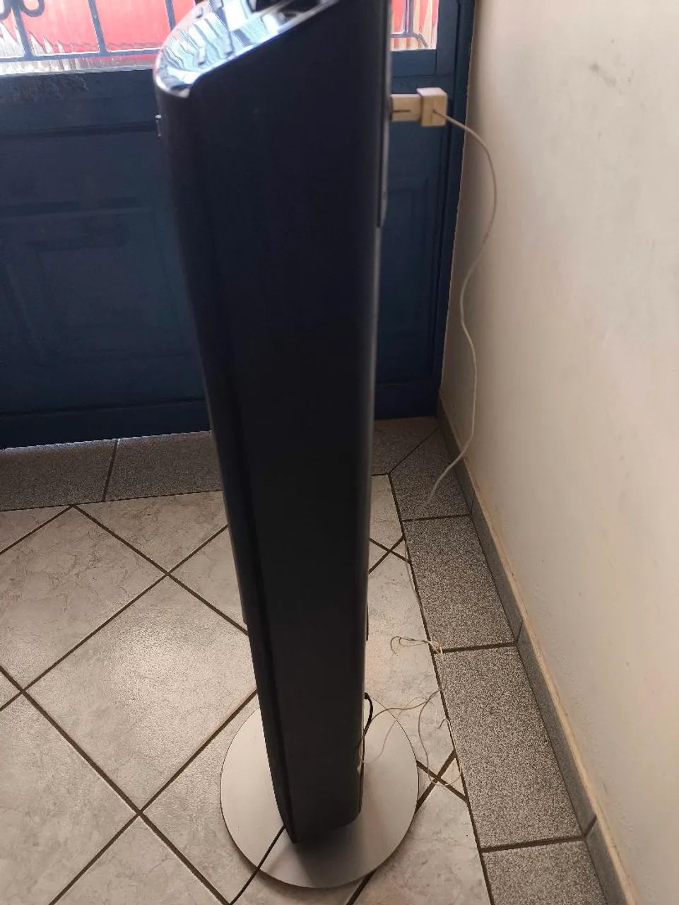 Caixa torre importada Philips DC570 com controle  - Foto 4