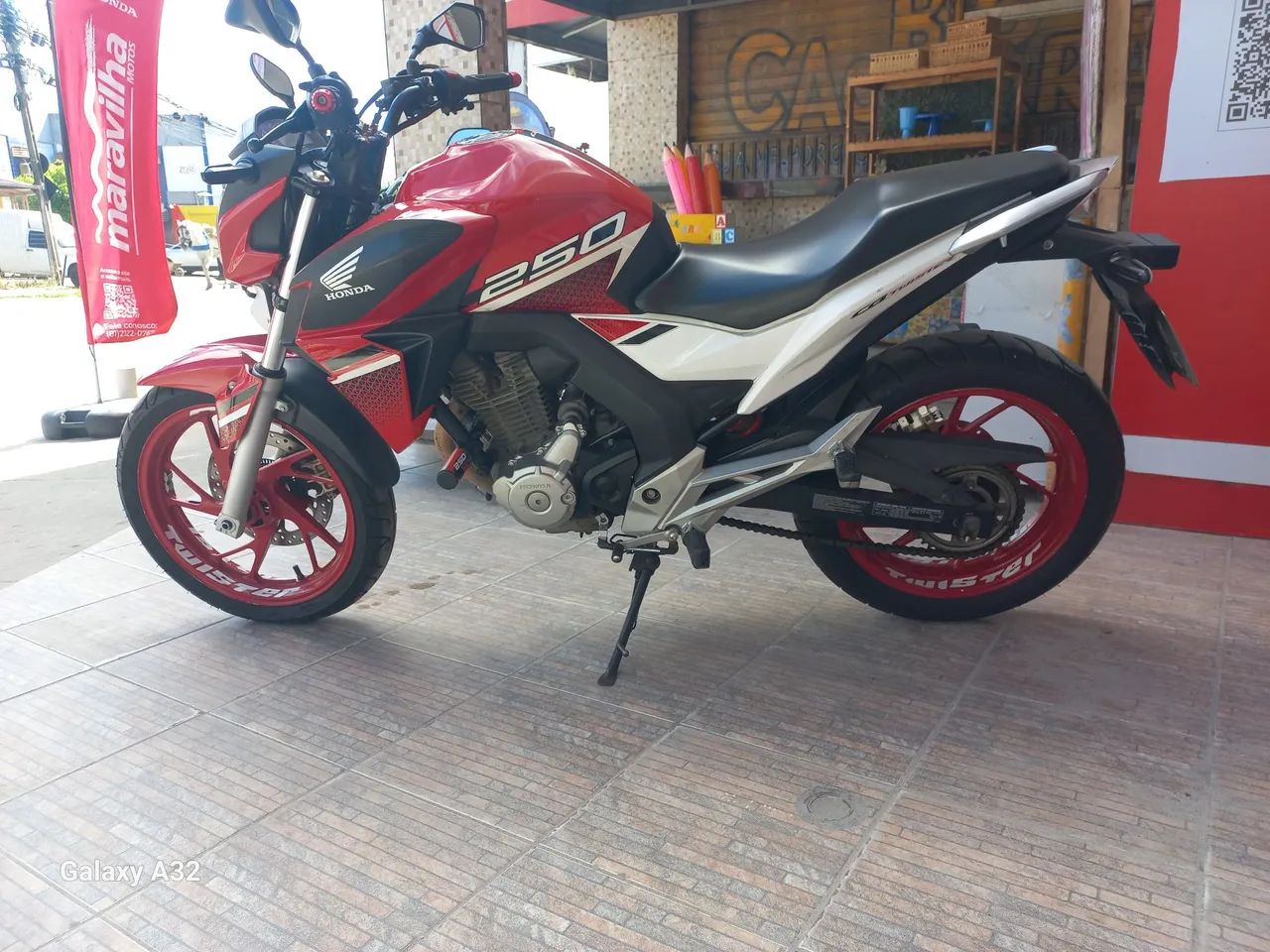 Cb twister 250 abs 2022