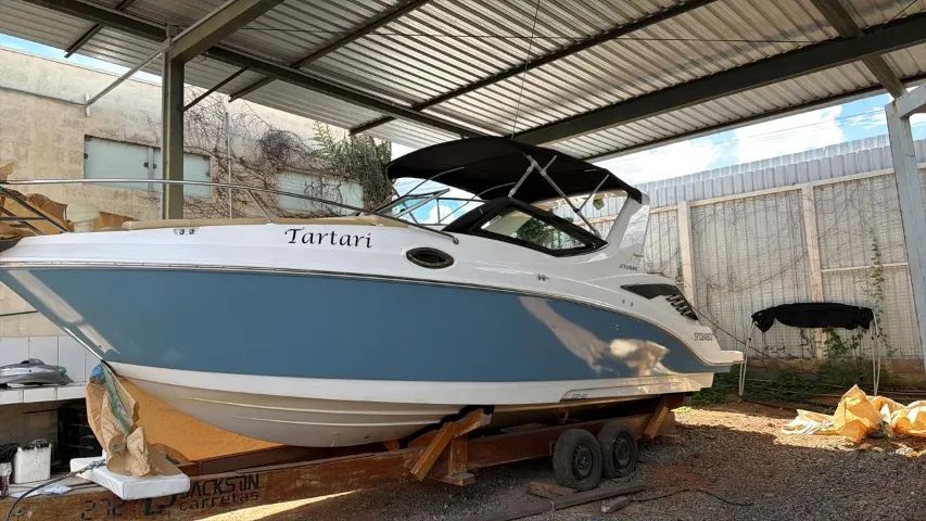 FOCKER 272 GTC Cabinada | Alto Padrão | Mercruiser 300hp Bravo III - Foto 8