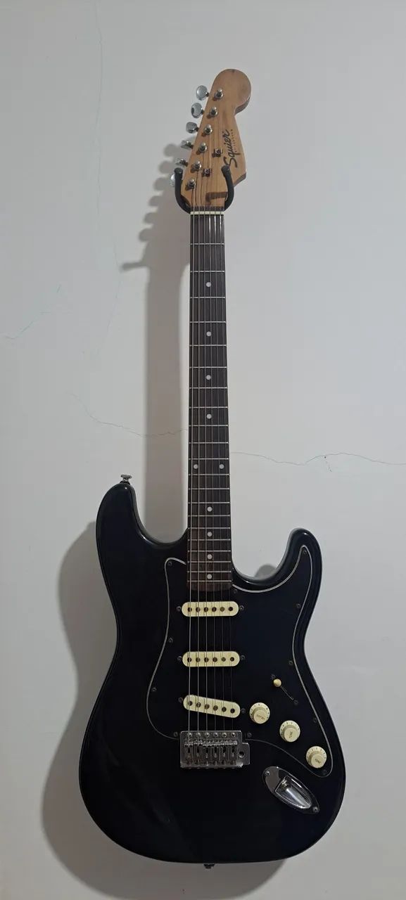 Guitarra Stratocaster Squier 
