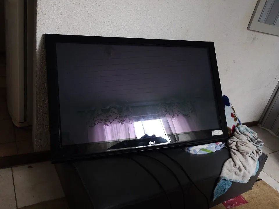 Vende se TV LG 42 polegadas não é smart  - Foto 2