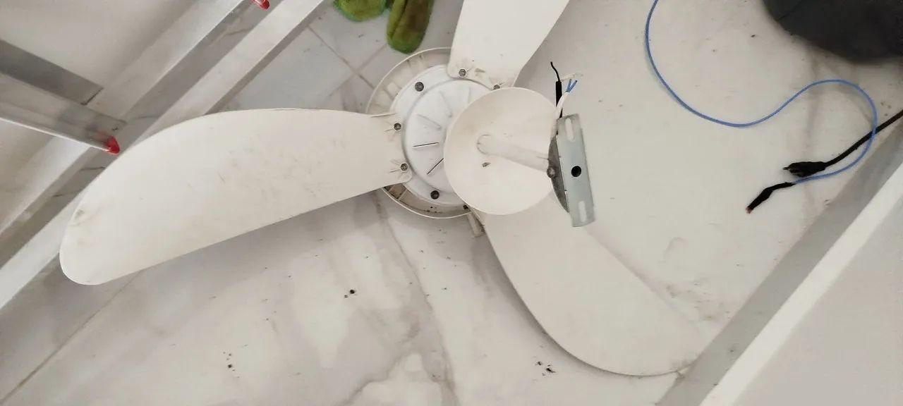 Vende-se ventilador teto