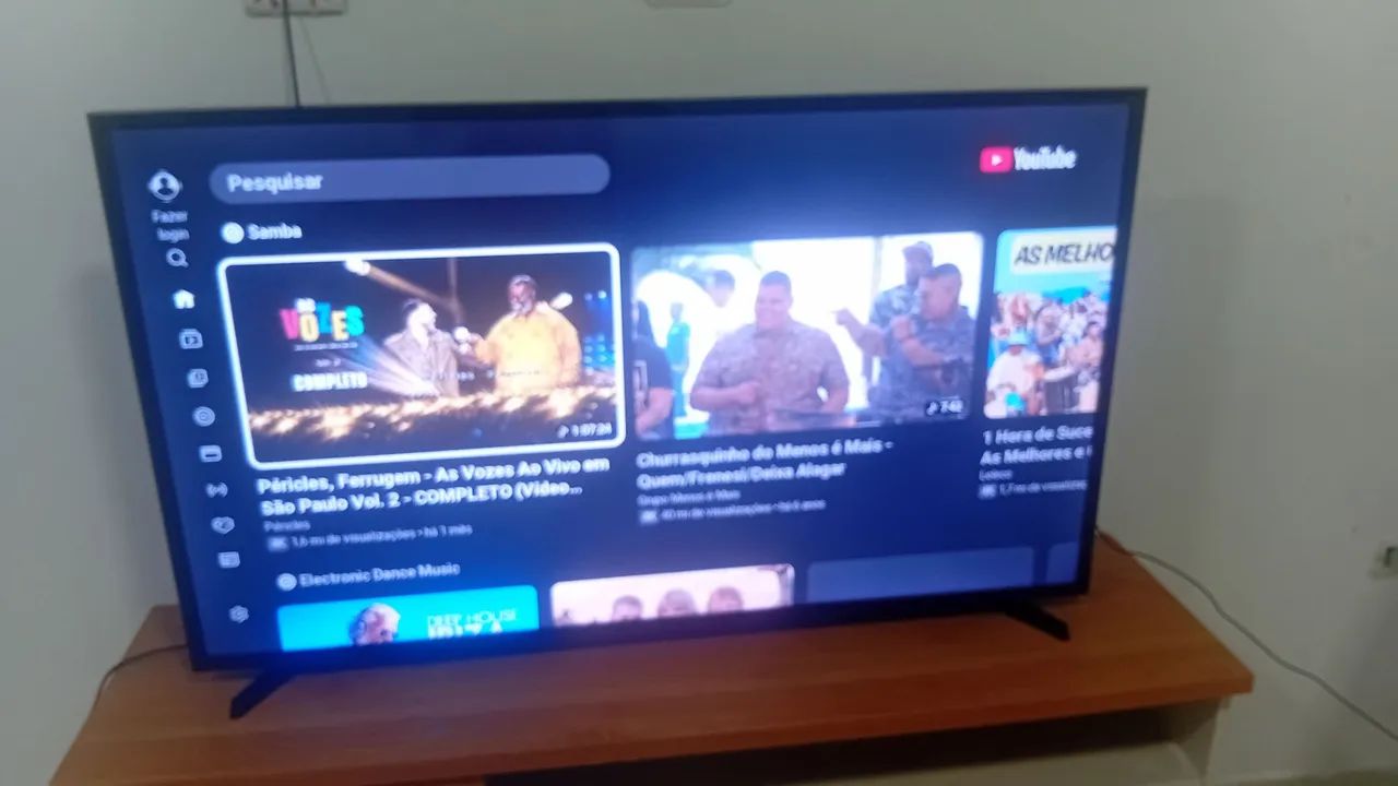 Tv smart 49 polegadas em bom  estado  - Foto 4