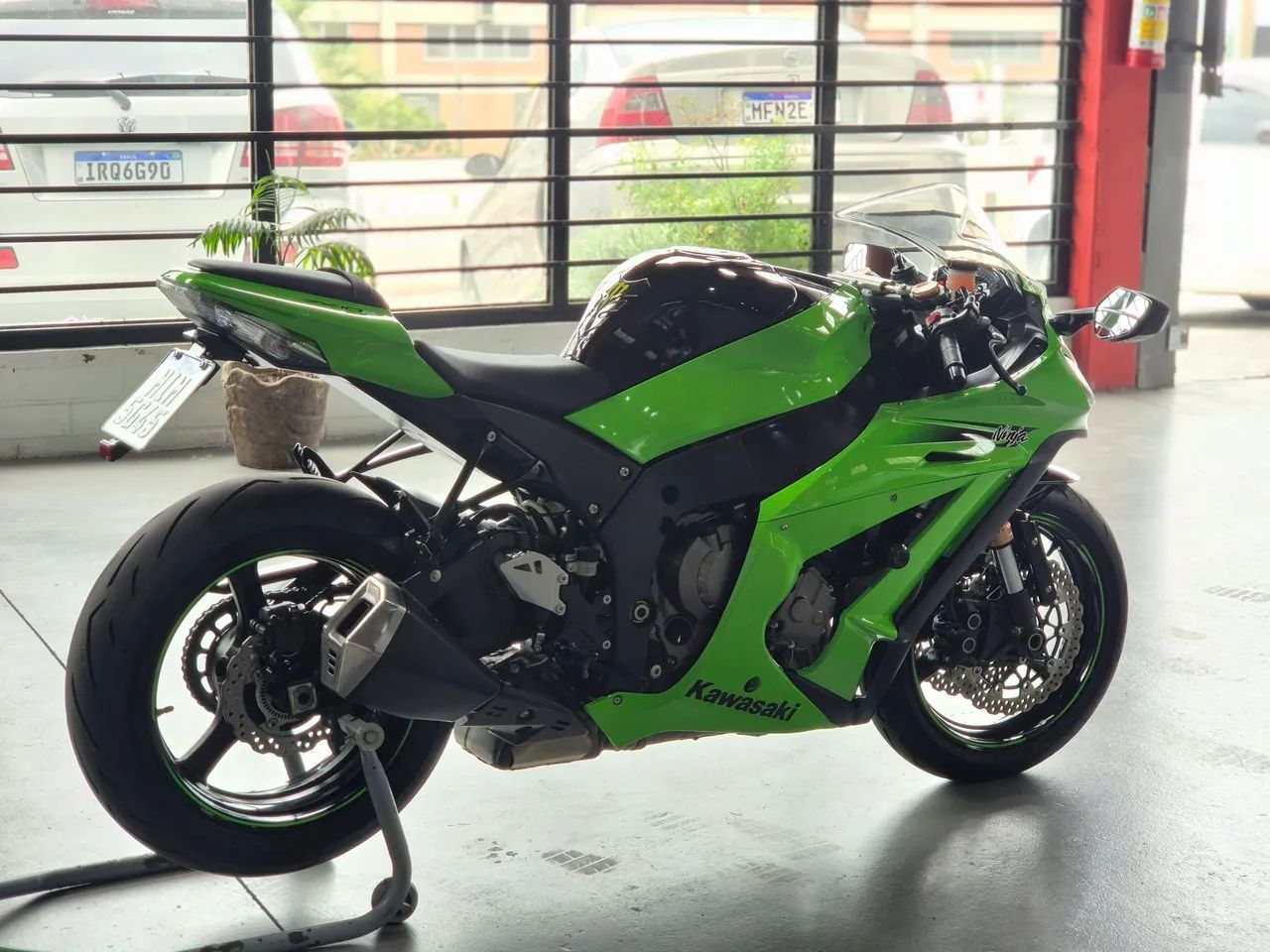 Kawasaki Zx-10/ Zx-10r 1000cc 2011 - 1470328768 | OLX