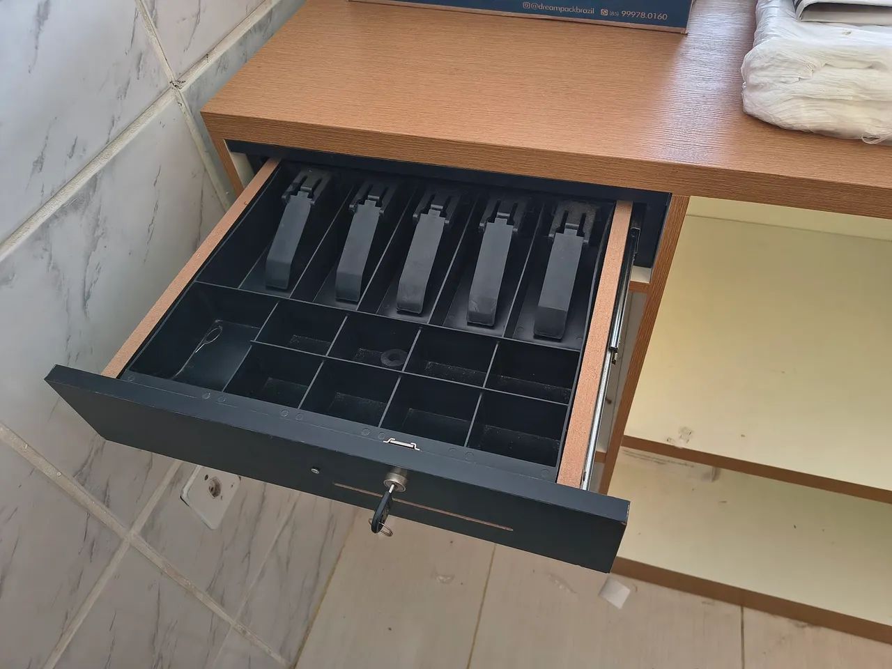 Balcão para recepção com caixa registradora - Foto 2