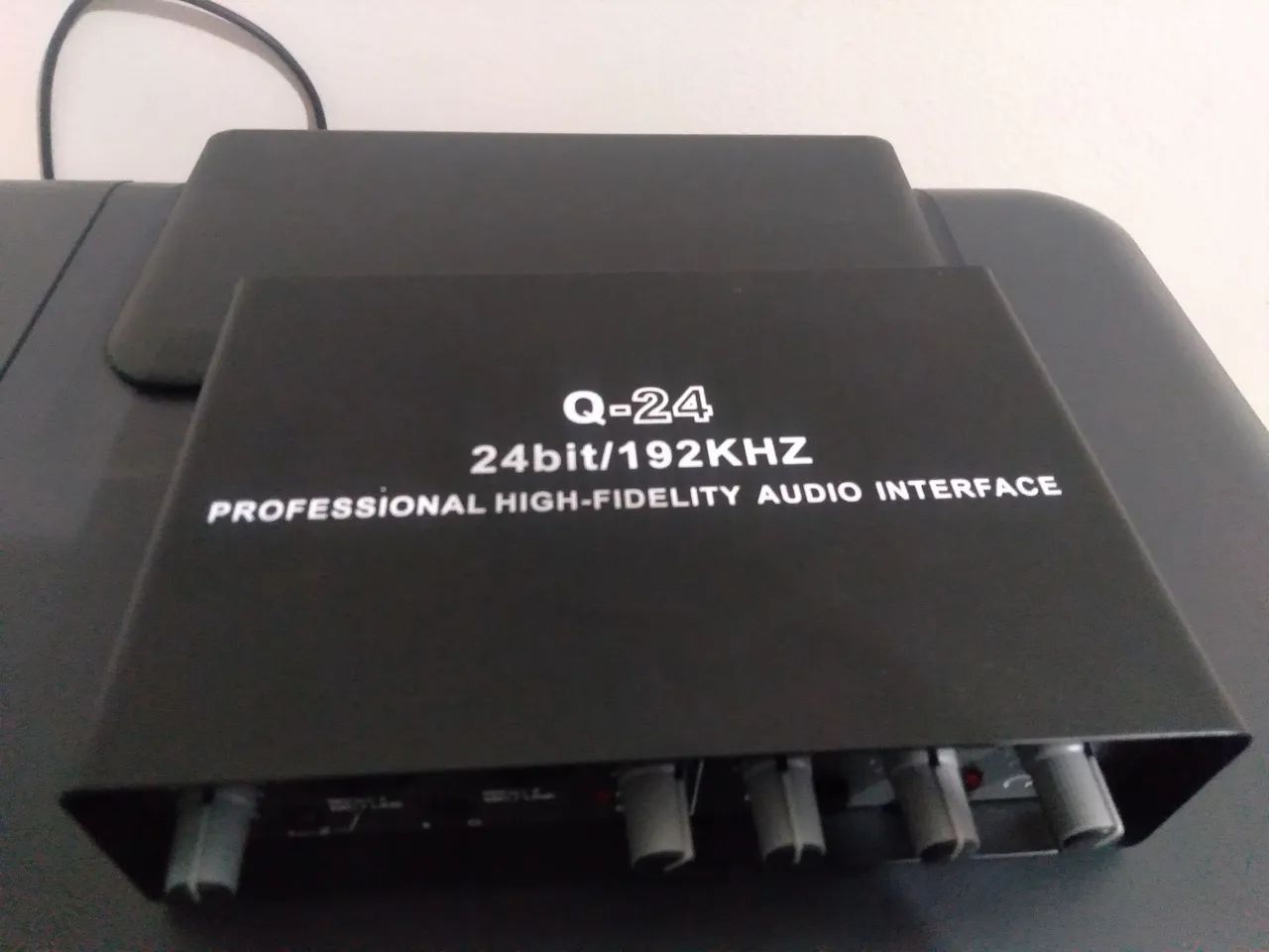 Interface de áudio Q24 - Foto 2