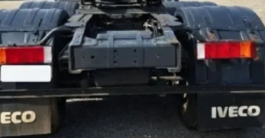 Iveco 440 6x4 chassis 