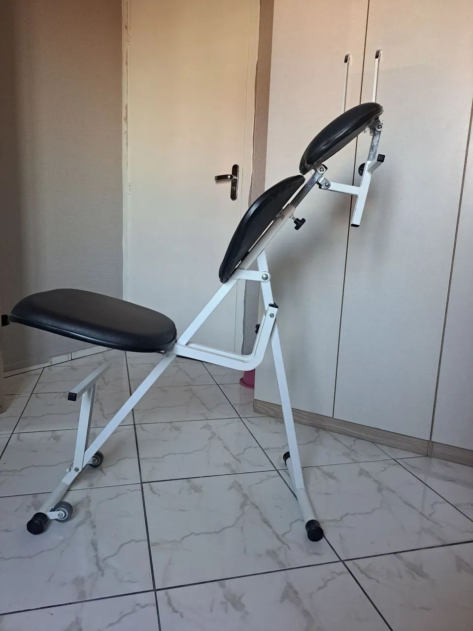 Cadeira para design de sobrancelha e maquiagem  - Foto 4