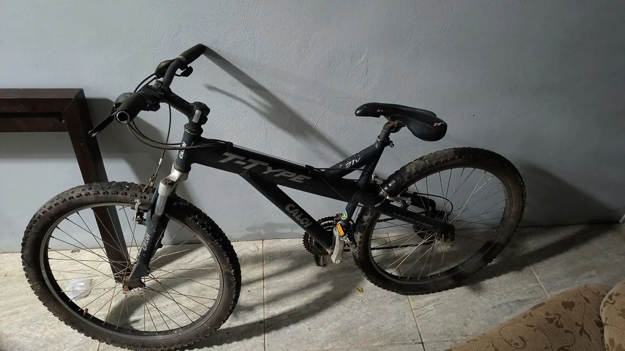 Bicicleta Caloi T-Type Aro 26 - Preta - MTB 