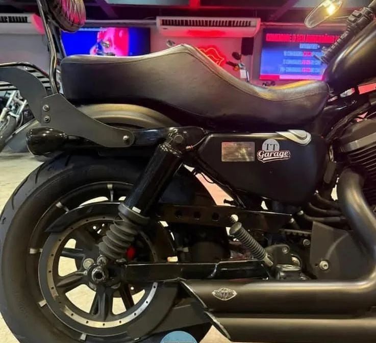 Harley Davidson Iron 883  - Foto 2