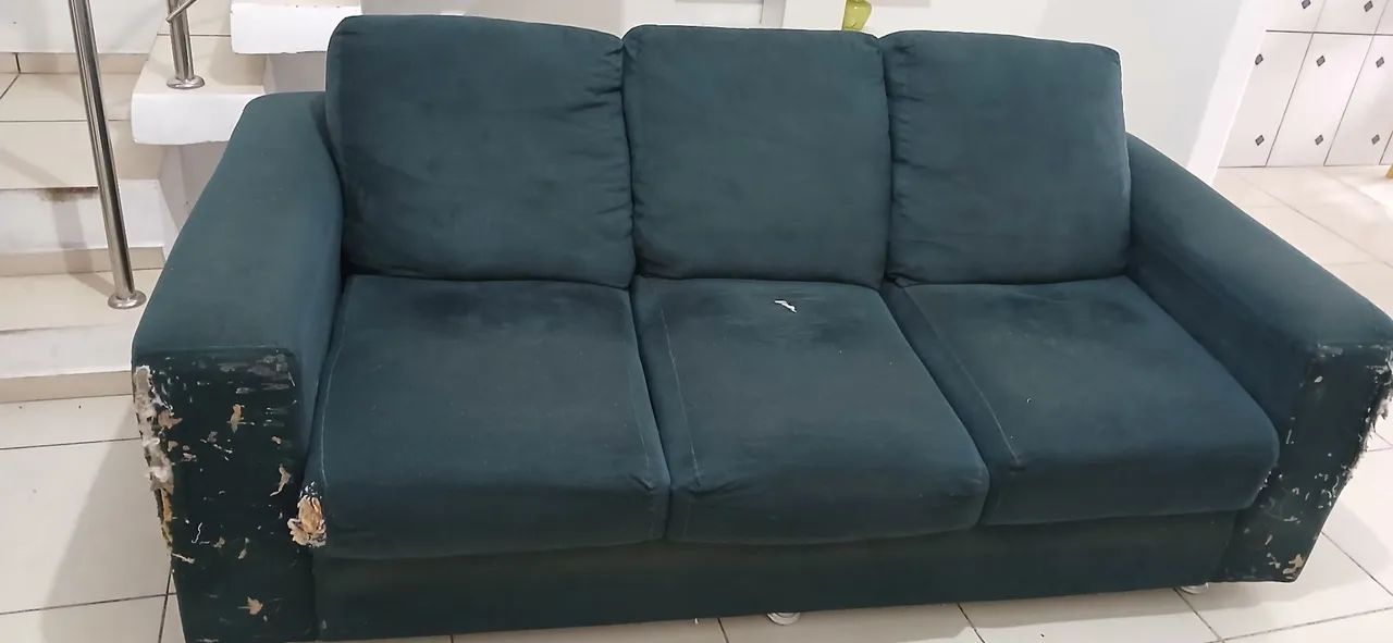 Sofá Retrátil de 3 lugares.