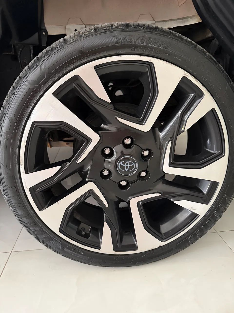 Rodas da SW4 muito nova, 79,99626.2900 - Foto 6