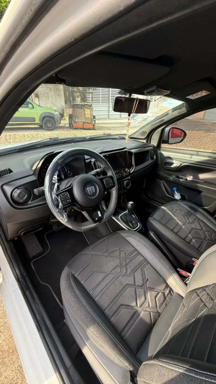 Fiat Strada Volcano 1.3 Flex 8V CD Aut. 2023 - Foto 4