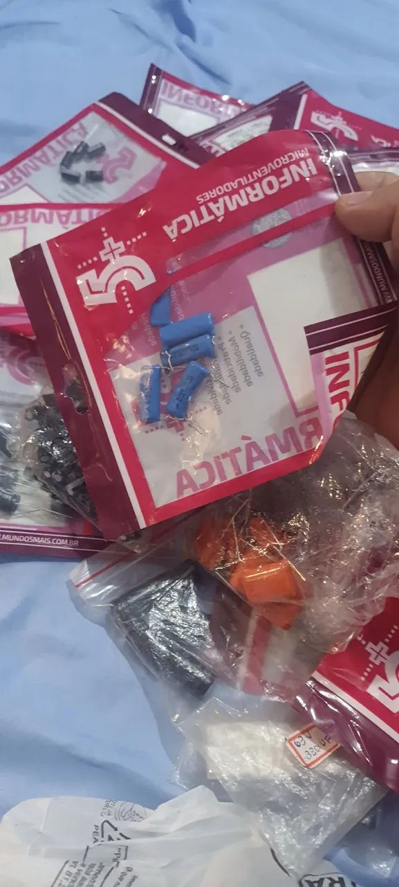 Lot of electronic components65735155343362120