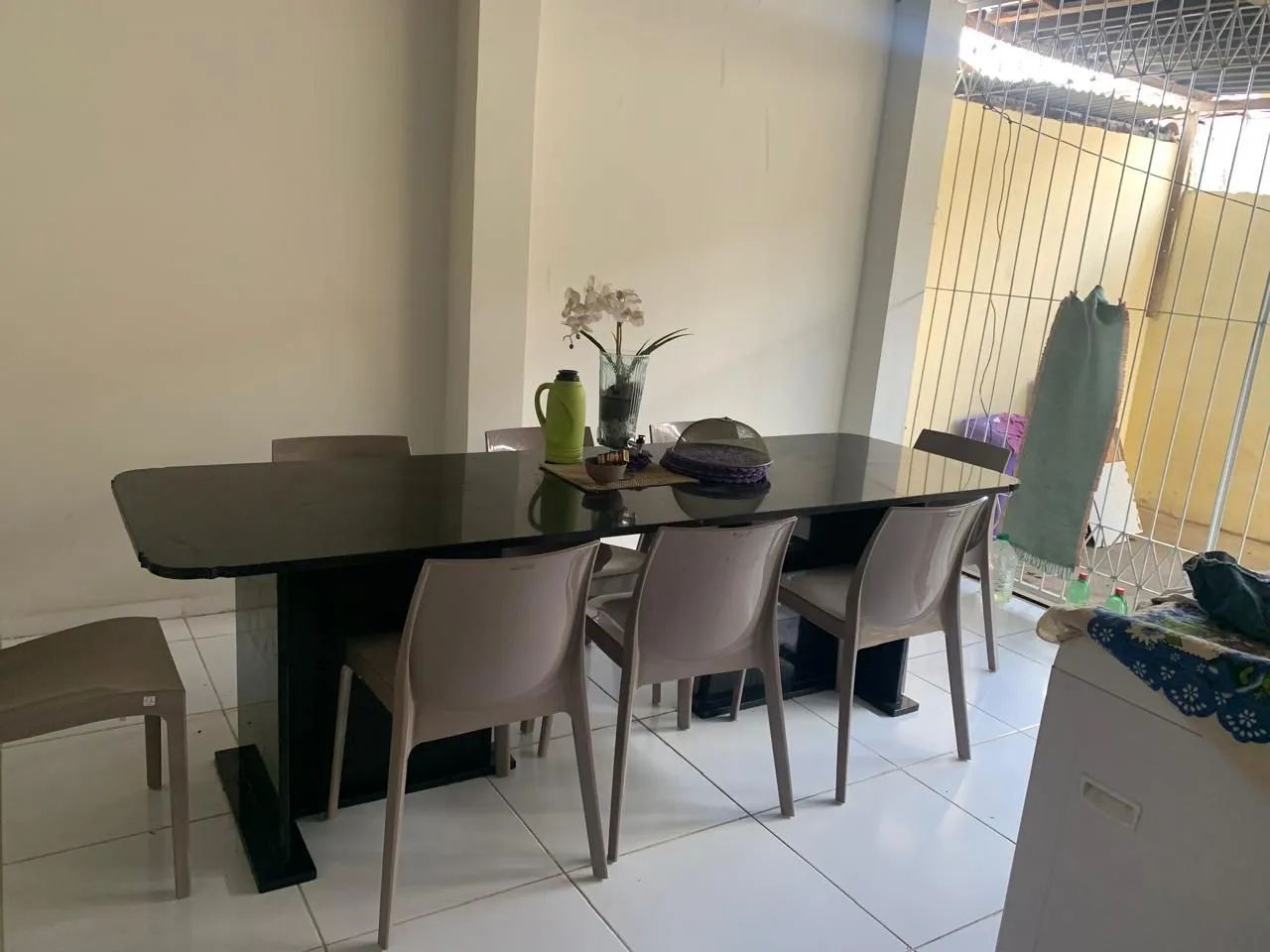 Mesa de mármore 8 cadeiras