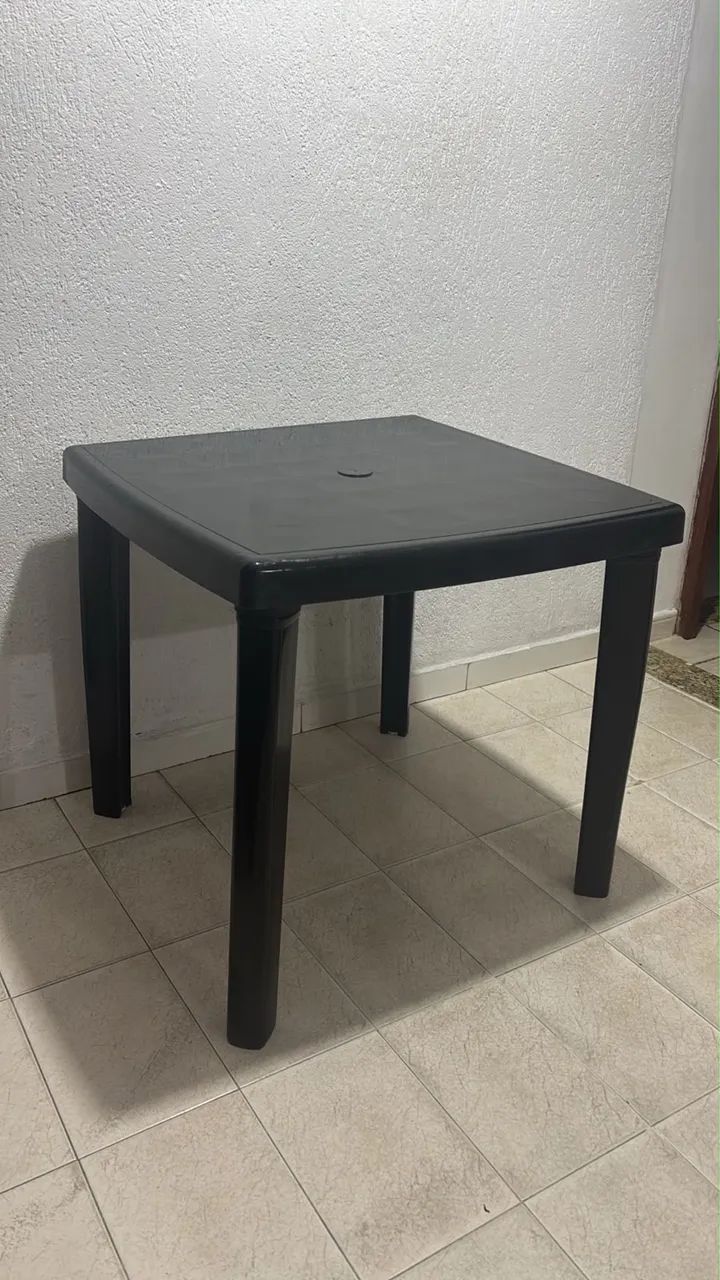 Mesa plástica desmontável ( super resistente) - Foto 2