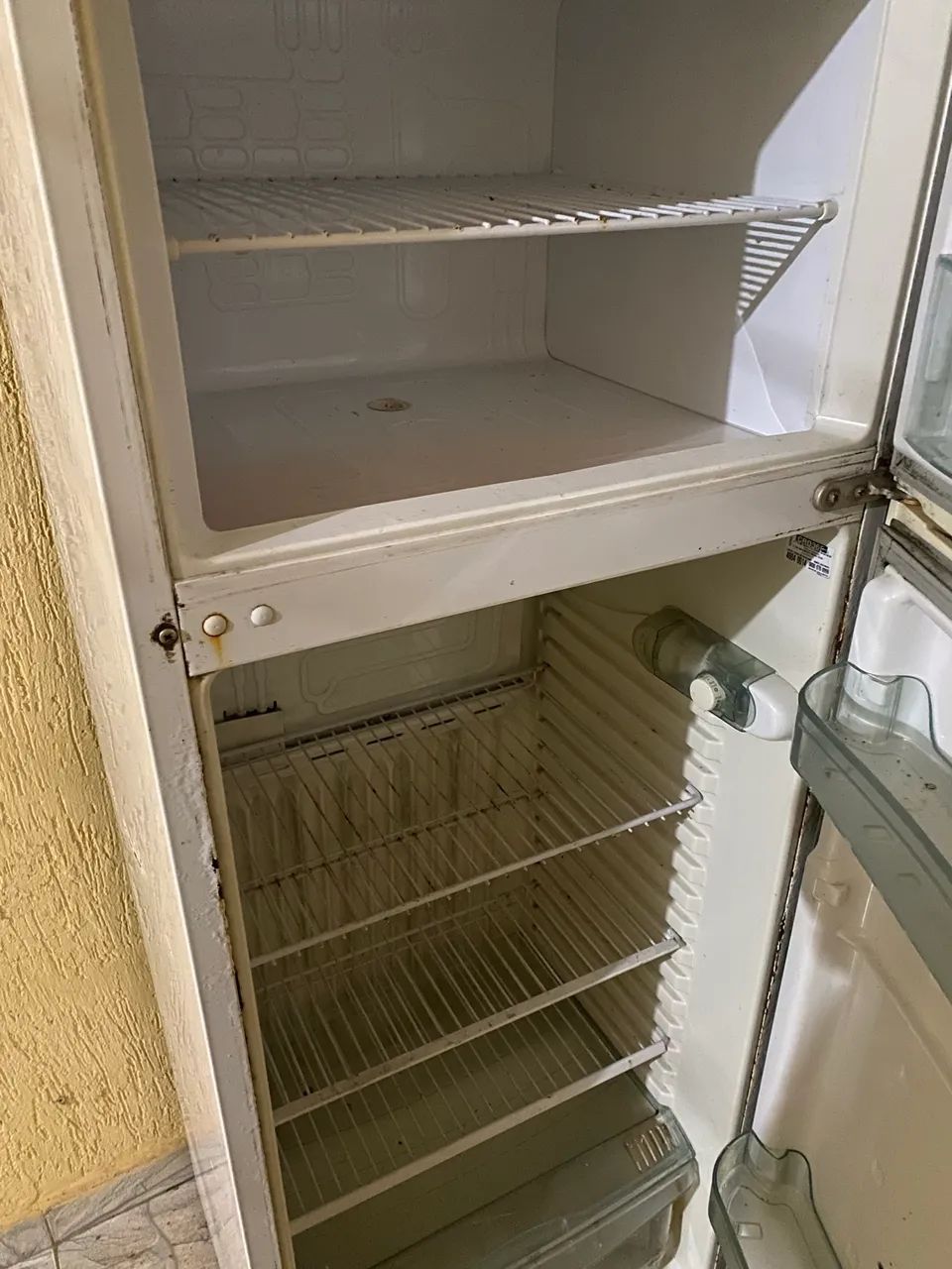GELADEIRA 