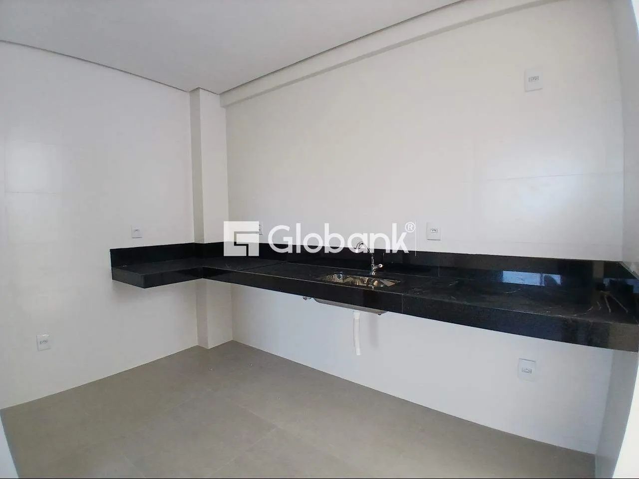 Apartamento em Cândida Câmara - Foto 5