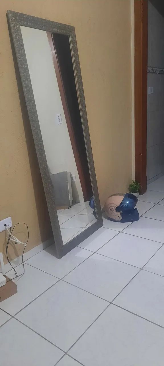 Espelho com moldura