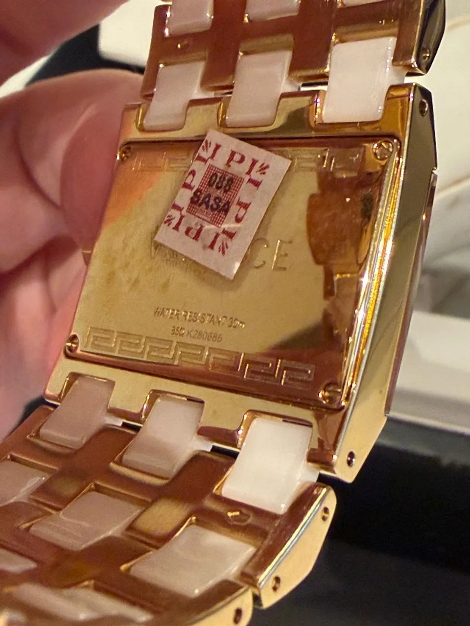 Relógio Versace Feminino Retangular (Ref. 85Q) Dourado e Branco - Original, Sem Uso - Foto 3