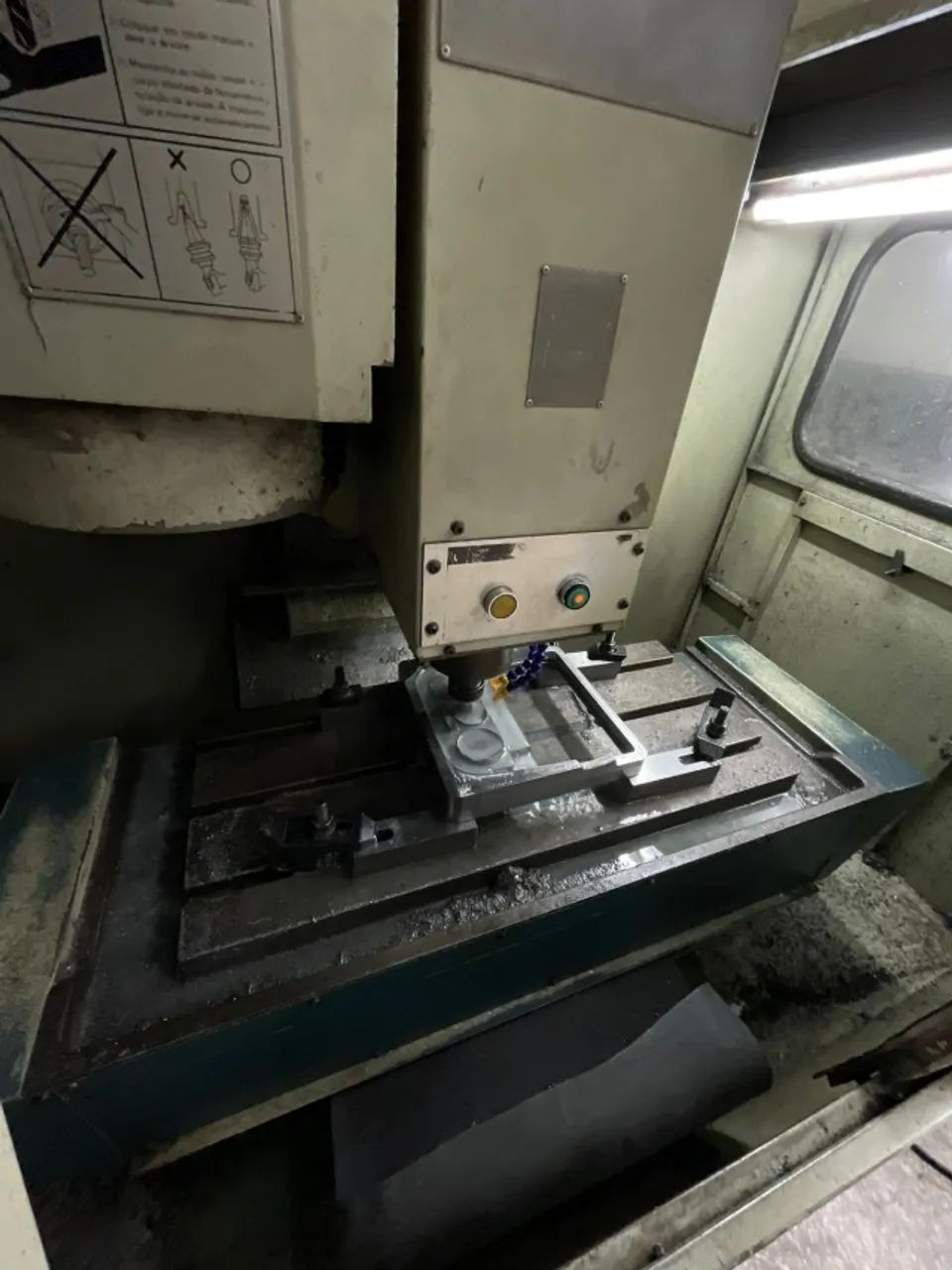 Vende-se Cnc Centro De Usinagem Romi Discovery 360 Maquina Com Geometria 100% - Foto 4