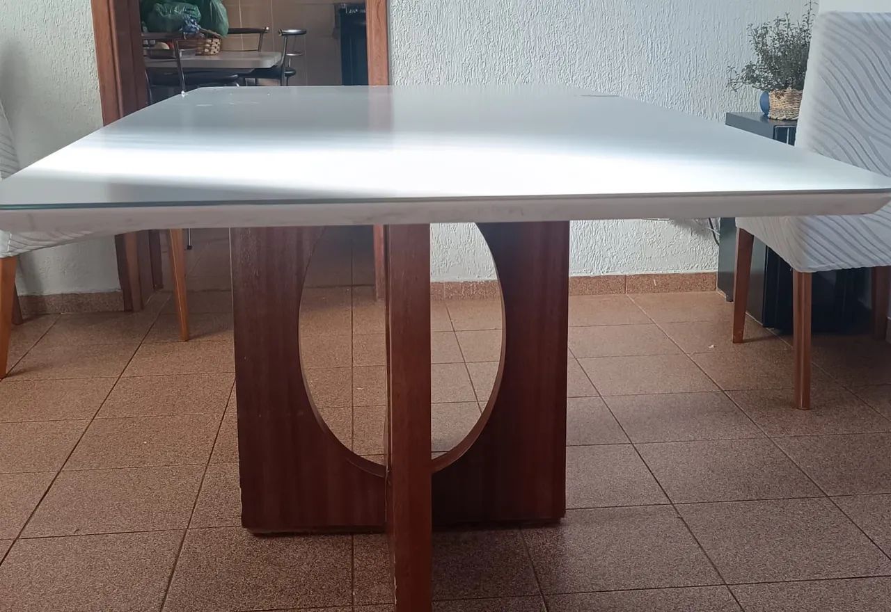 MESA PARA SEIS LUGARES USADA PLOTADA  - Foto 3