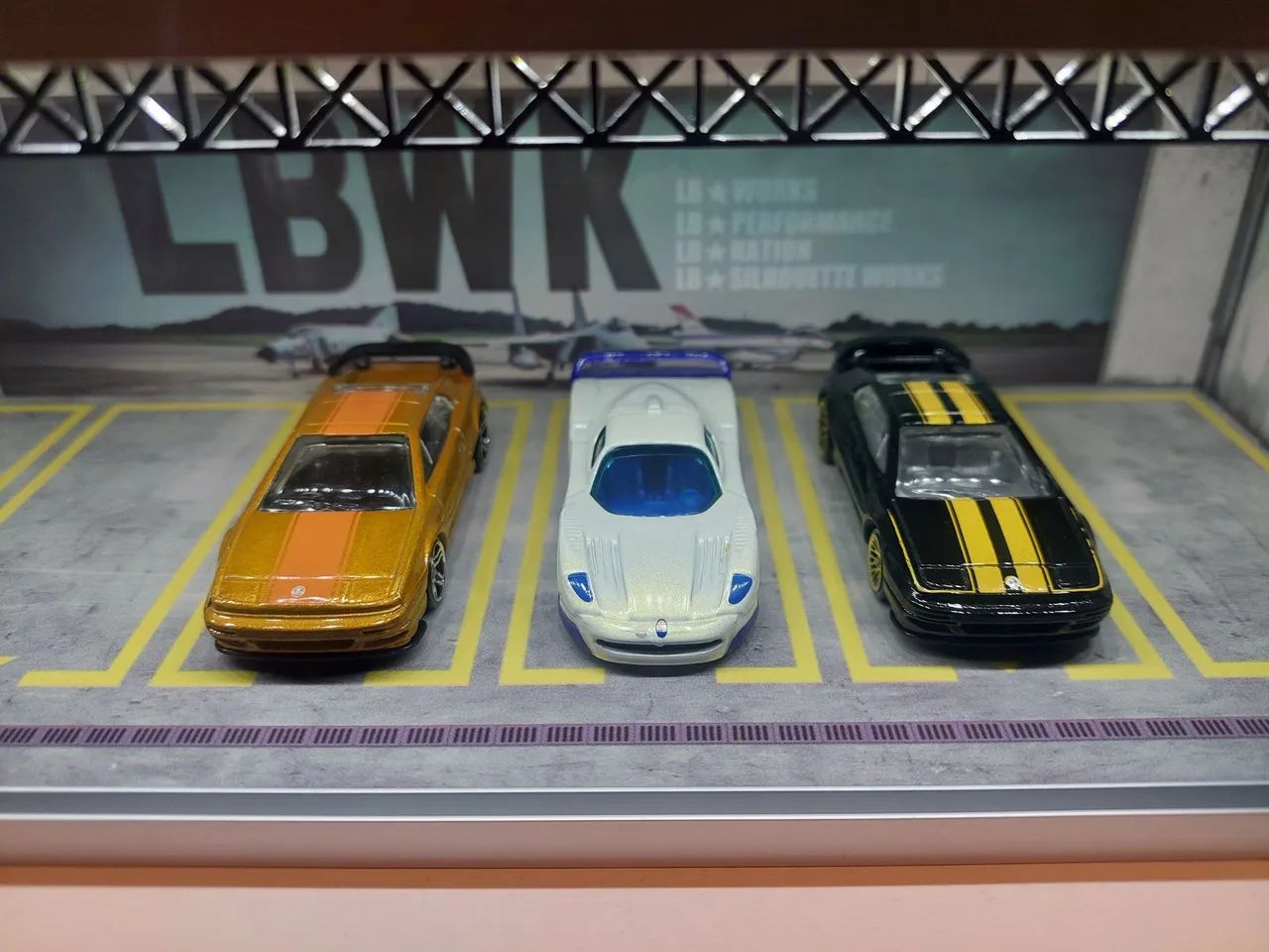 Hot Wheels Lotus e Maserati combo