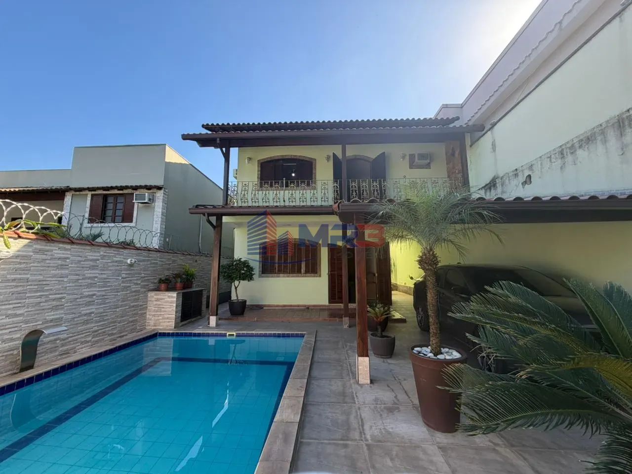 Casa com piscina e 3 quartos para venda em Curicica