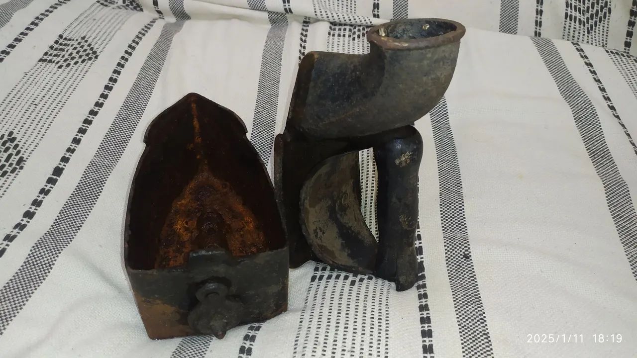 Antigo Ferro de passar roupas à Carvão<br> - Foto 3