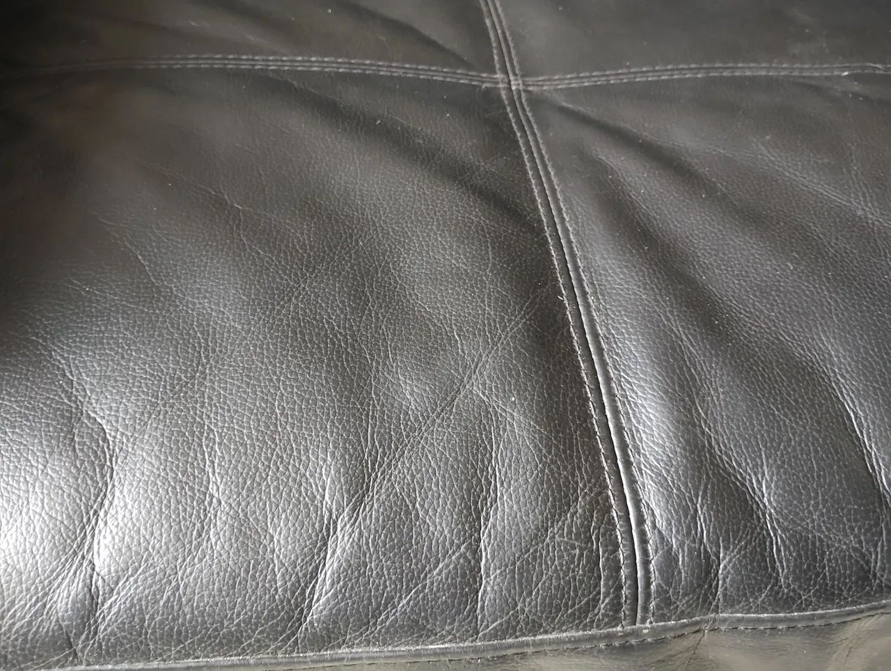 Sofá retrátil em couro legítimo 2,40mts  - Foto 4