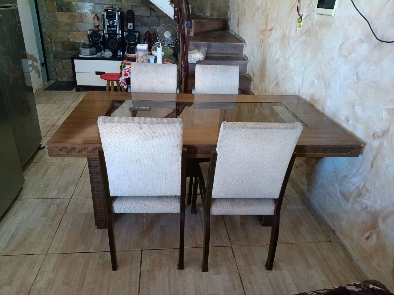 Vendo mesa bom estado com 4 cadeiras  - Foto 5