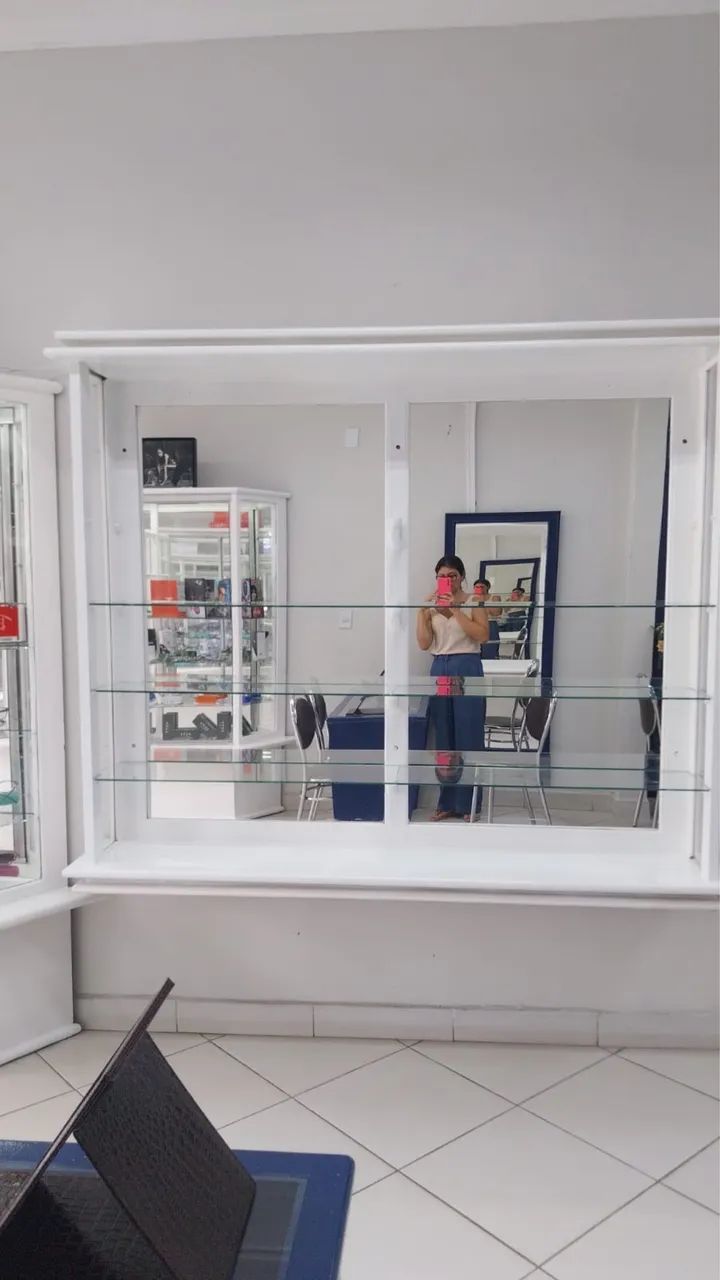 Vitrines de vidro com espelho 