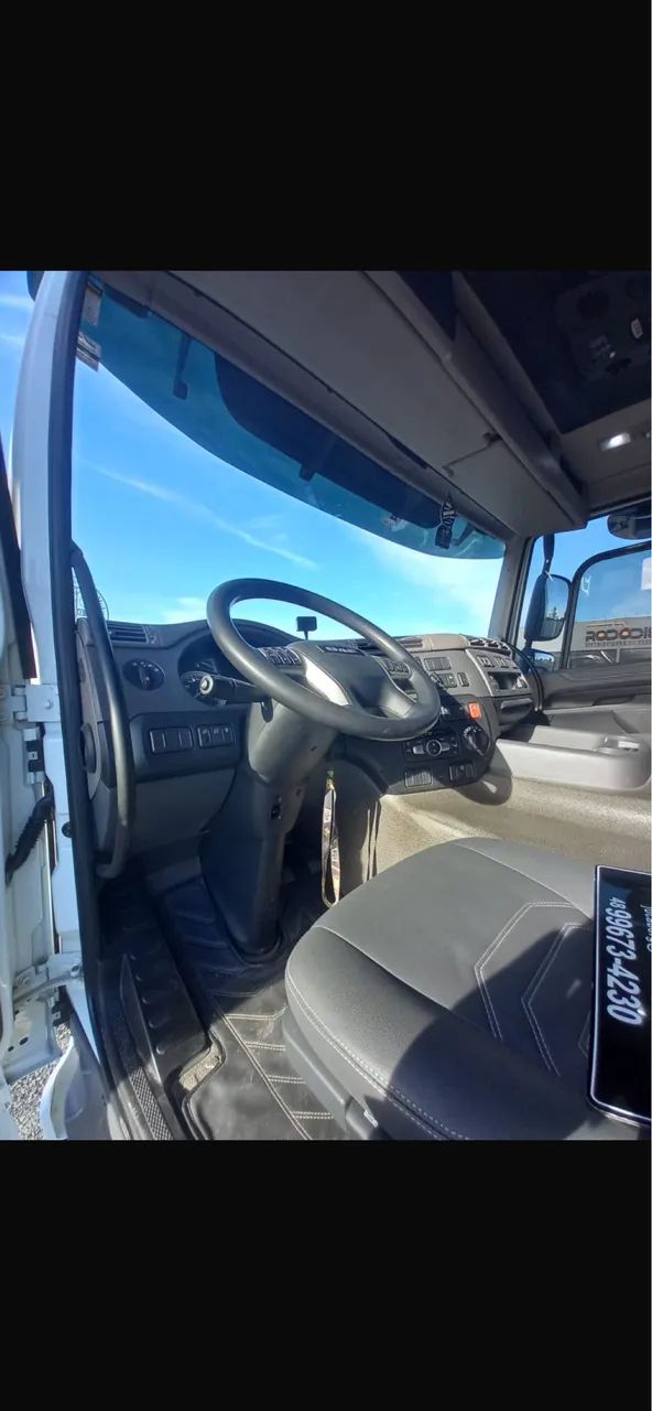 DAF CF 310 6x2 Baú Lonado 2023/2024 - Foto 3