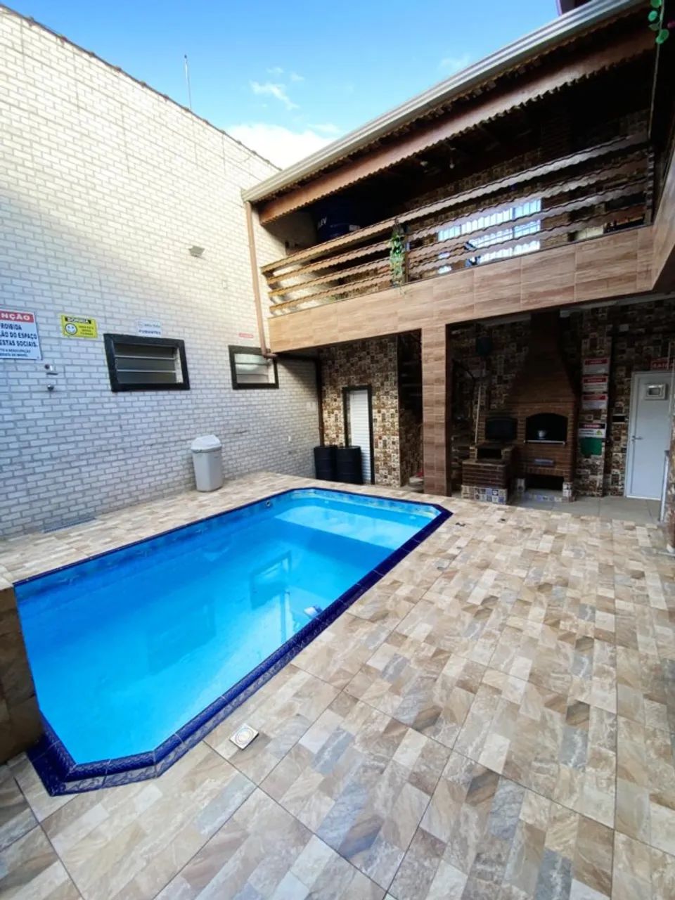 Duplex com 3 Dormitórios, 2 Suítes, Piscina, Churrasqueira, Sinuca e Sacada, 360 m2 - Foto 5
