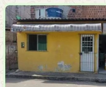 Casa: 1 quarto 1 sala 1 cozinha 1 banheiro contato: *25 