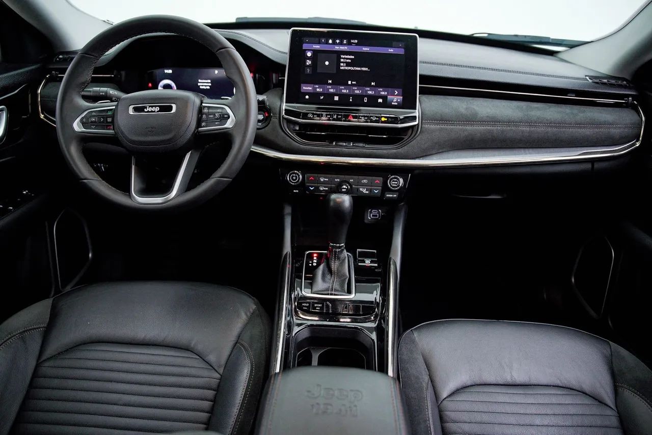 Jeep Commander Limited T270 1.3 TB Flex AUT 2023 - Foto 6