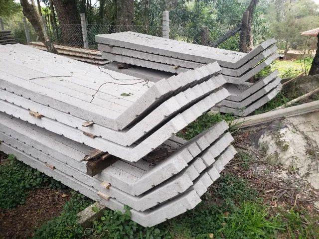 Palanque para cerca de arame ou tela Alambrando Muro Reto Curvo - Foto 2