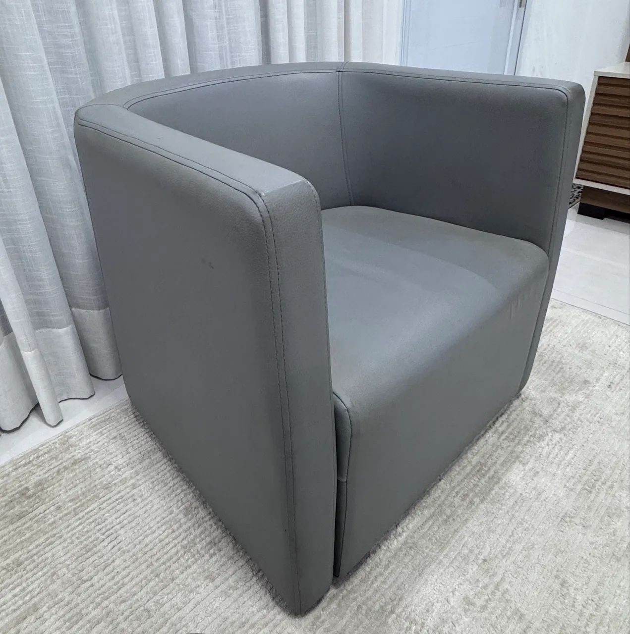 Kit 3 cadeiras + 1 poltrona  - Foto 2
