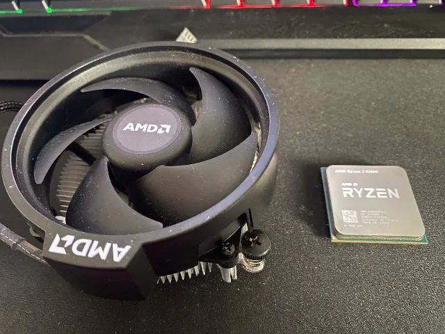 Processador AMD Ryzen 3 4300G + Cooler Original - Processadores