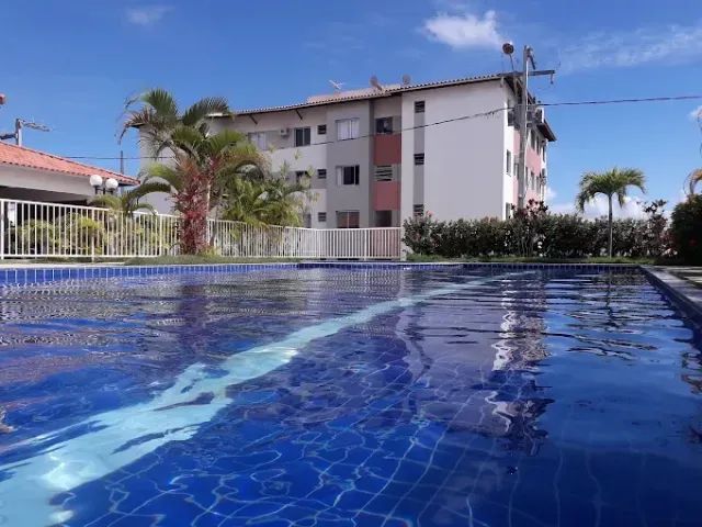 Apartamento 2 Quartos com Piscina e Garagem 