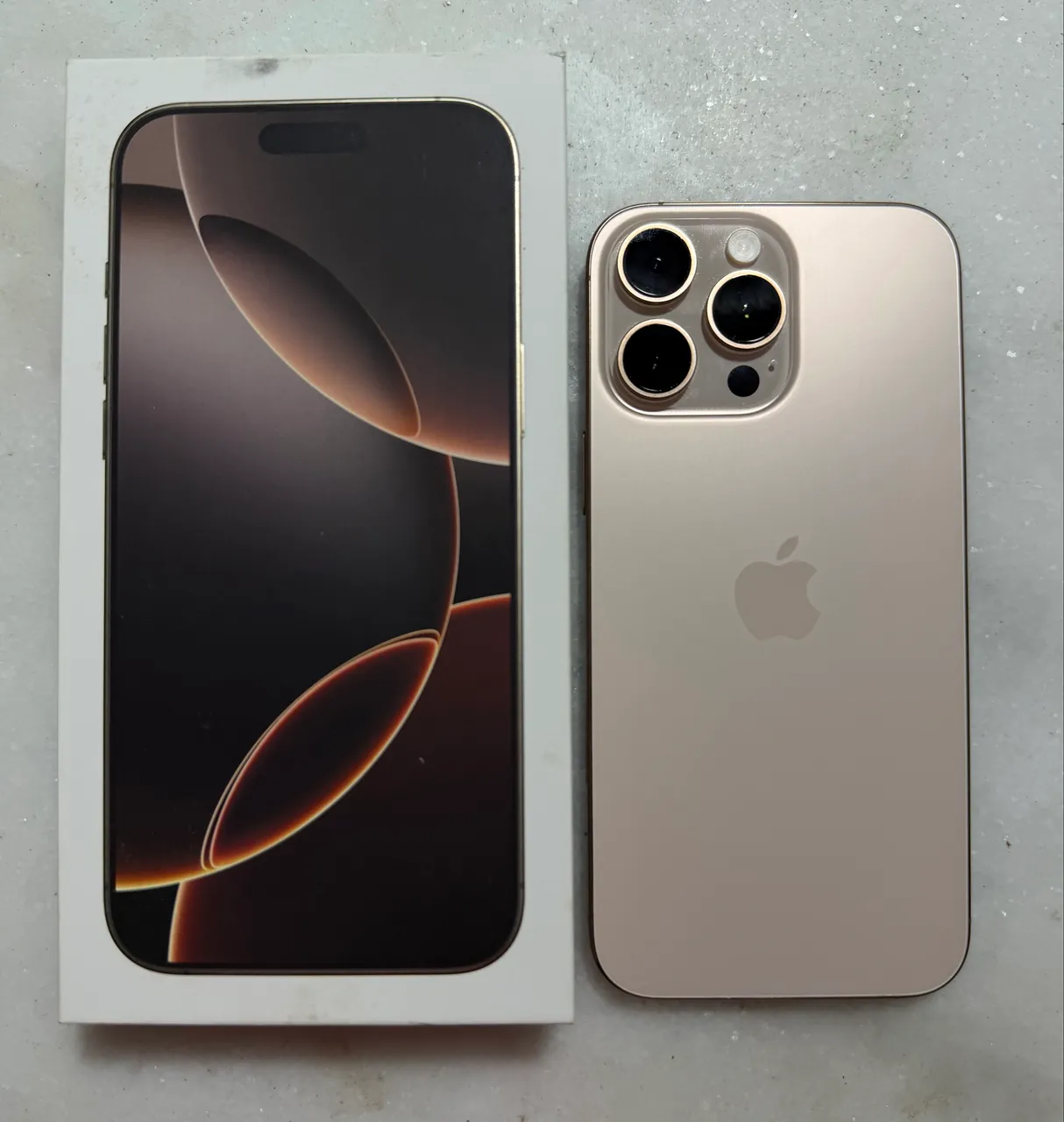 iPhone 12 Pro Max 128GB - GOLD - Celulares e Smartphones