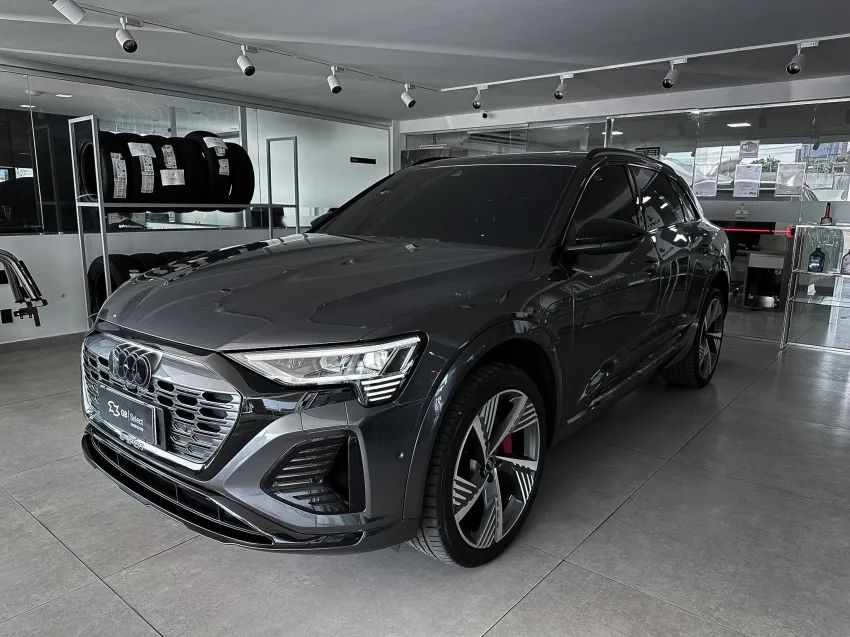 Audi Q8 E-tron Performance Black (elétrico) 2024 - Foto 3