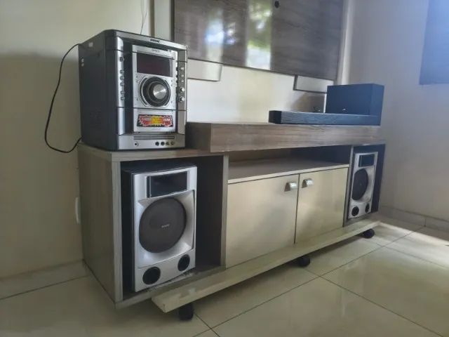Rack para sala, tv e Aparelhos de Som, com Rodinhas