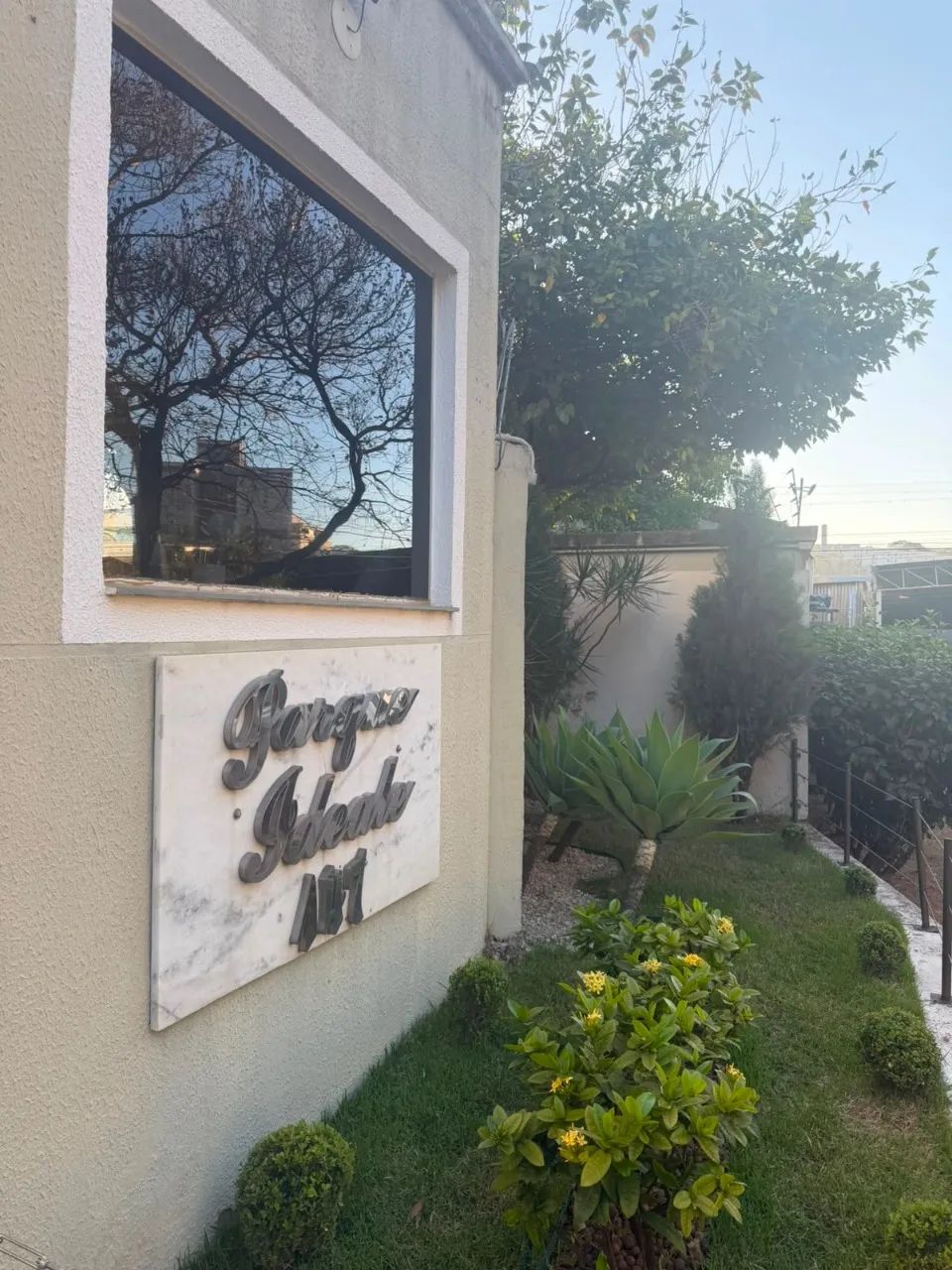 Apto com 2 quartos, bairro camargos