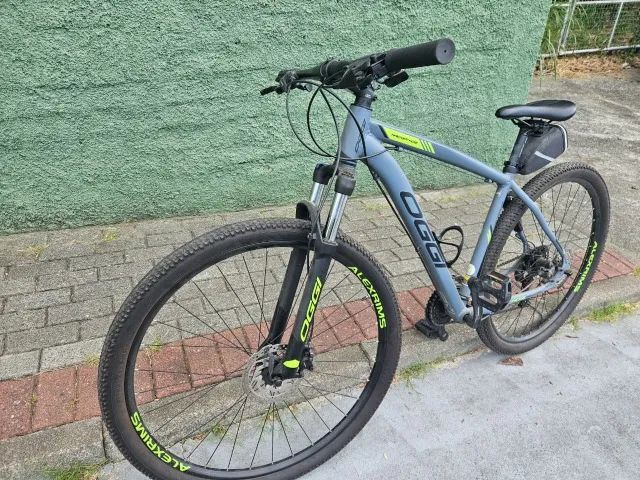 OGGI Hacker HDS 2022 aro 29 - Pouco Usada