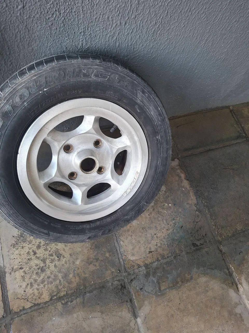 Rodas de fusca com dois pneus bom . - Foto 5